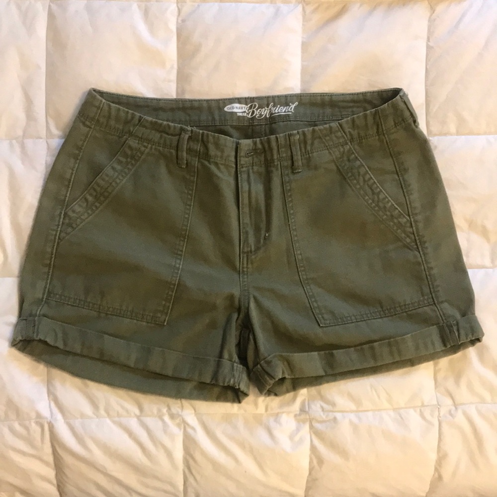 Old Navy Boyfriend Shorts Sz 8 + Free Mystery Gift ❗️🎁